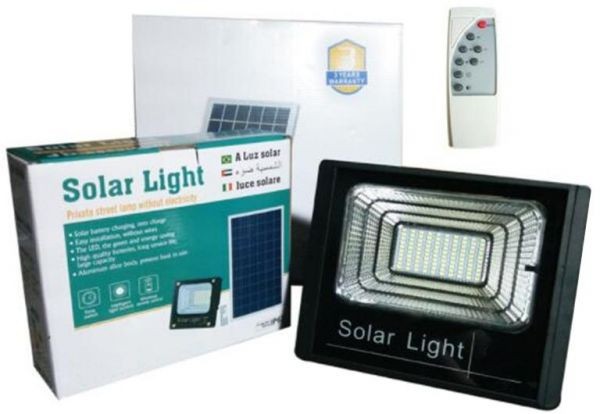 Proiector LED SMD 80 W cu panou solar IP67
